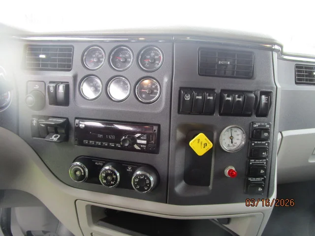 2019 Peterbilt 567 in Butler, PA — photo 14