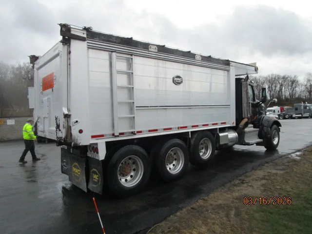 2019 Peterbilt 567 in Butler, PA — photo 5