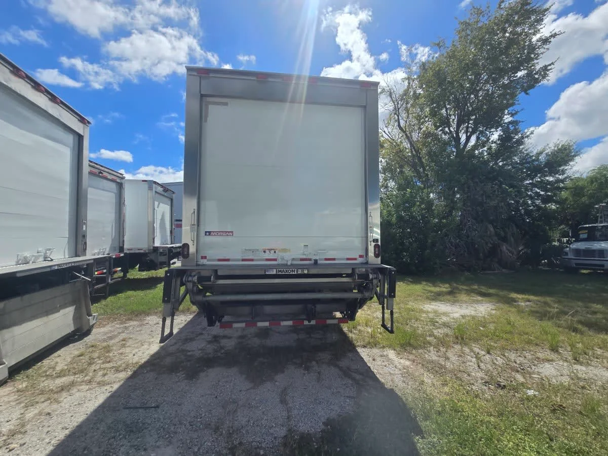 2022 International MV - image 5