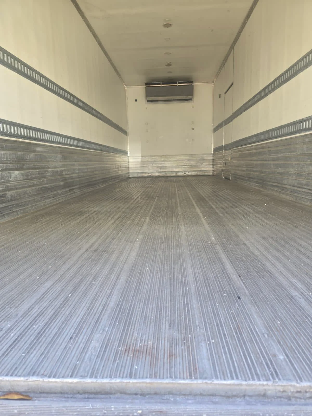 2022 International MV - image 9