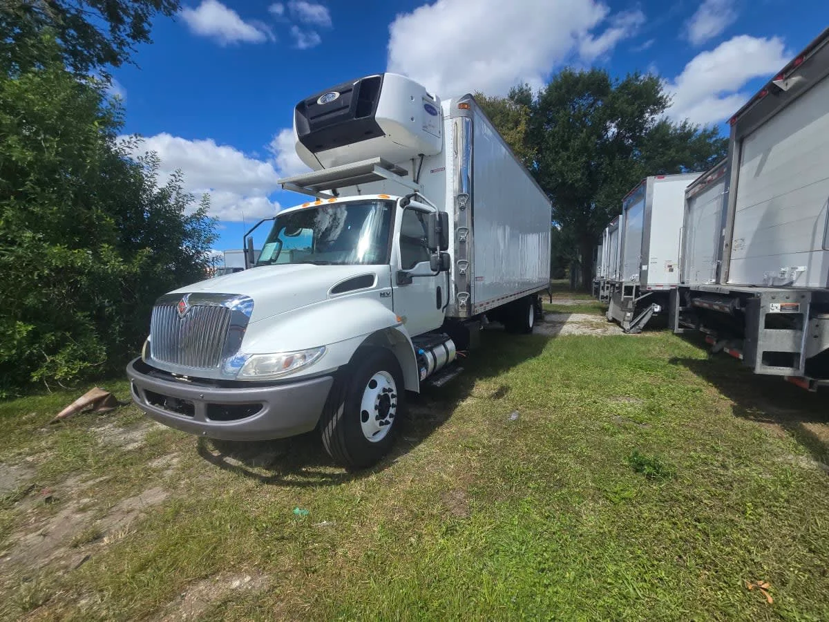 2022 International MV in Tampa, FL — photo 3