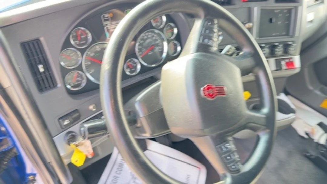 2020 Kenworth T680 - image 15
