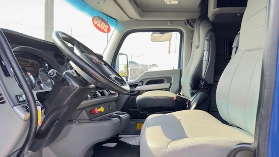 2020 Kenworth T680 - image 13