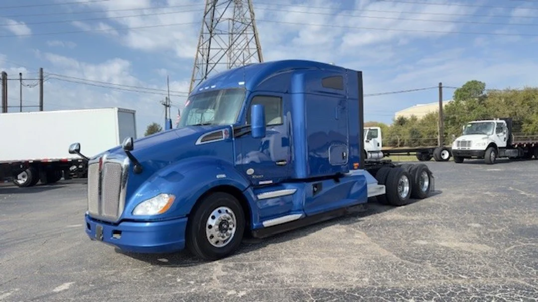 2020 Kenworth T680 in HOUSTON, TX