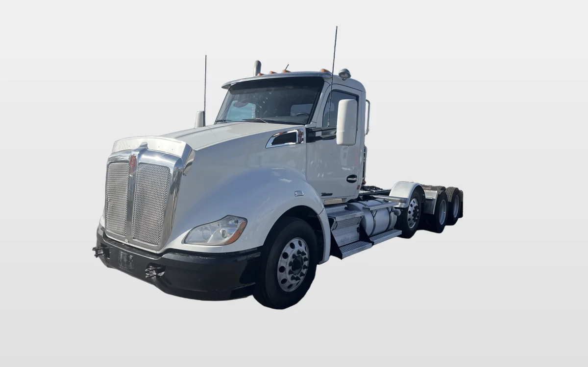 2017 Kenworth T680 - image 1