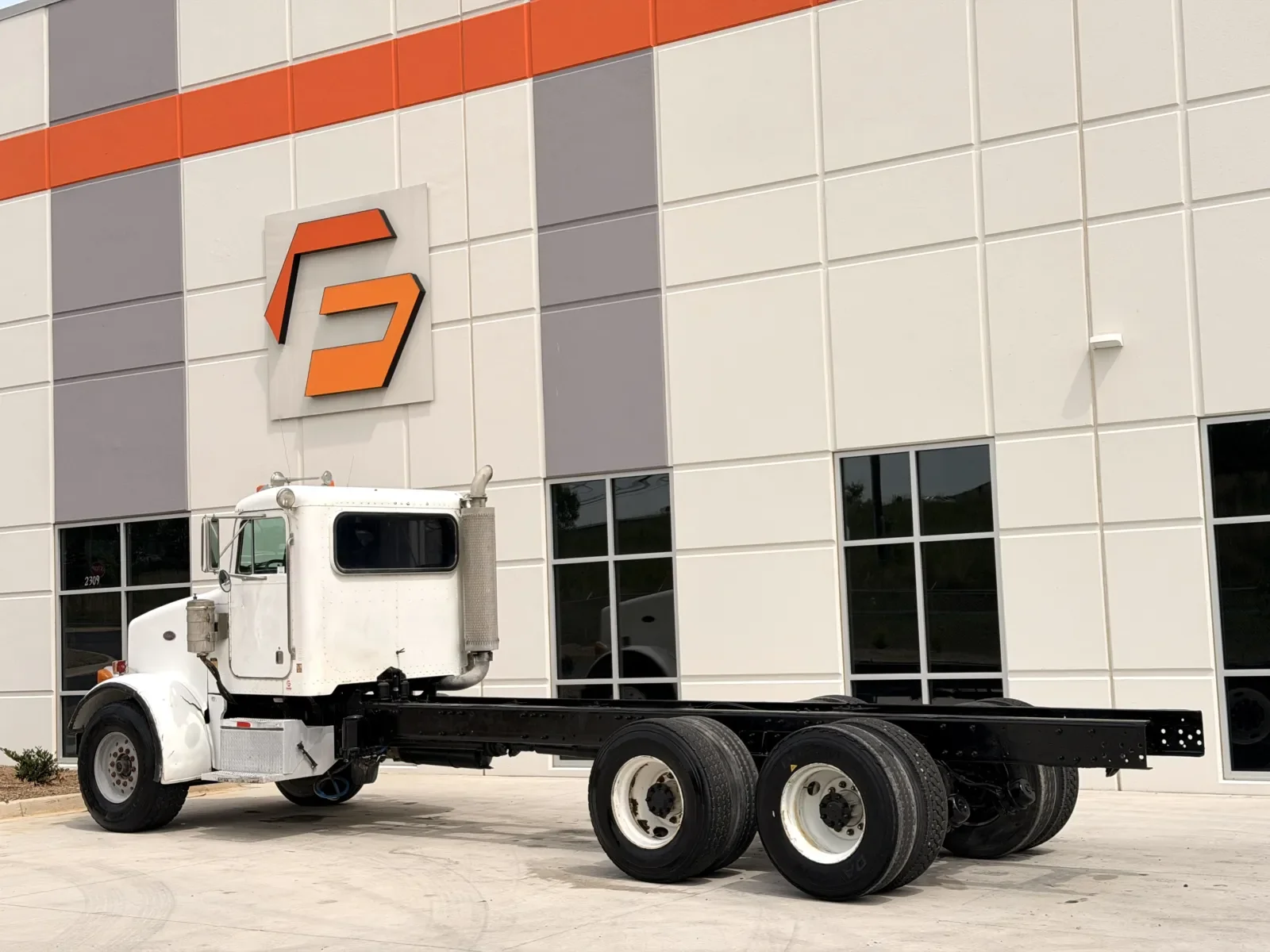 2000 Peterbilt in Greer, SC — photo 6