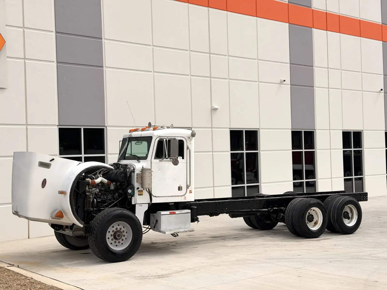 2000 Peterbilt in Greer, SC — photo 10