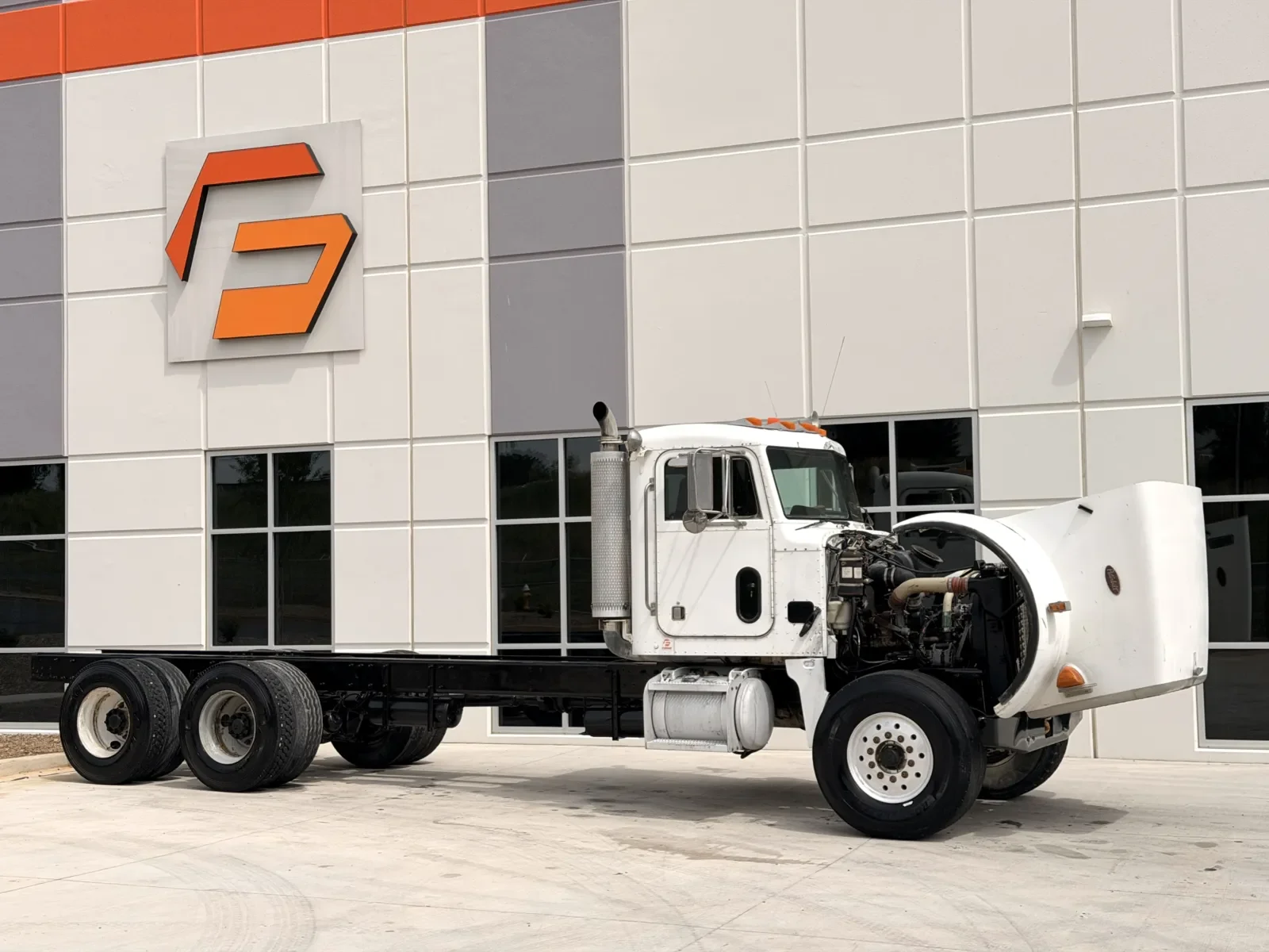 2000 Peterbilt in Greer, SC — photo 9