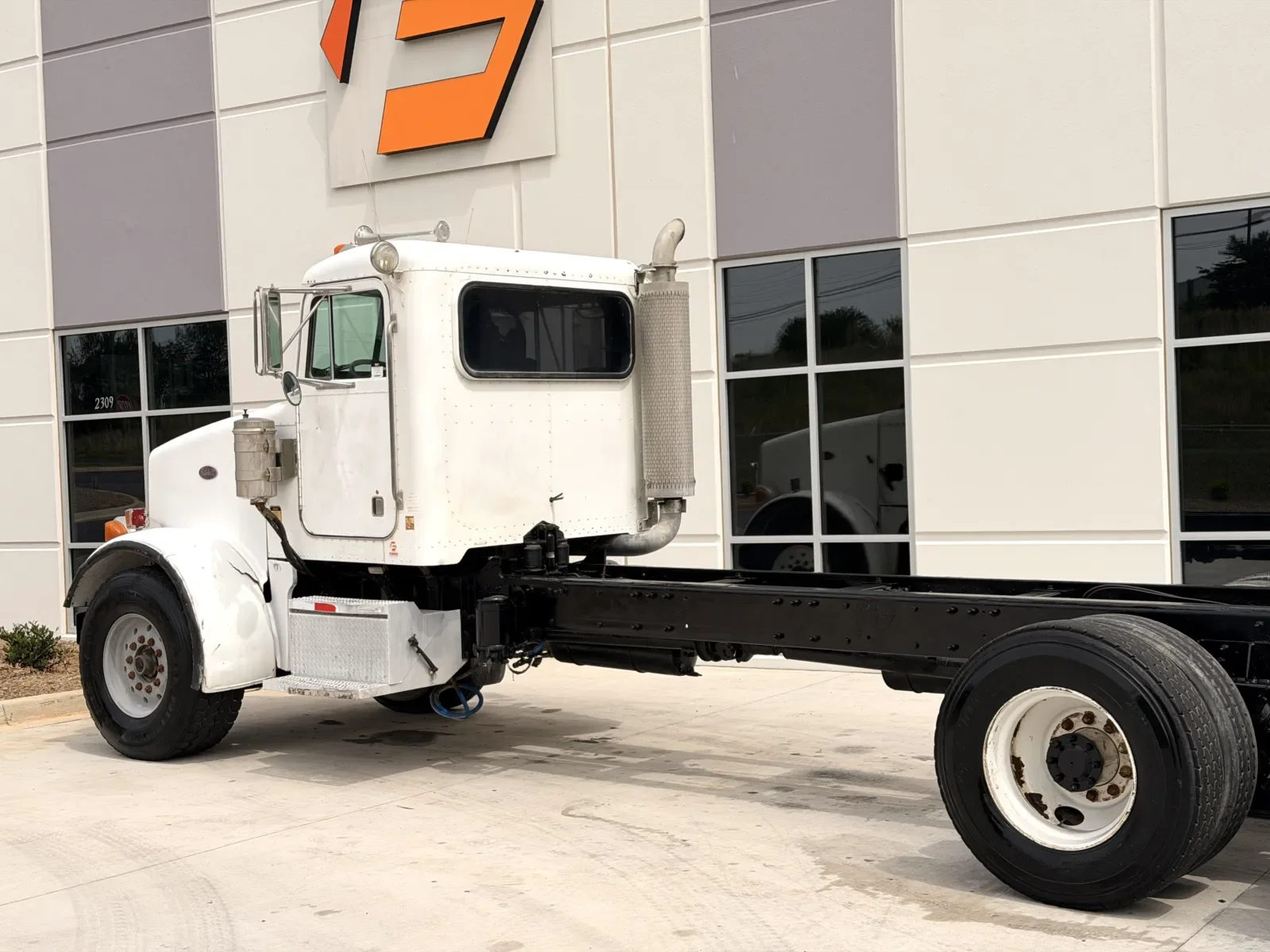2000 Peterbilt in Greer, SC — photo 8