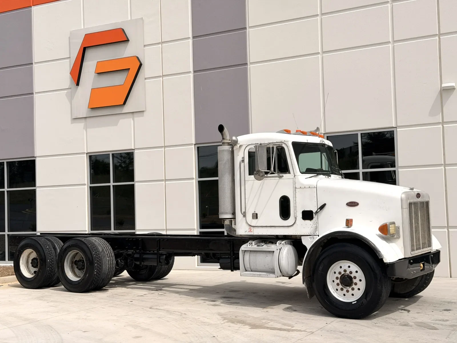 2000 Peterbilt in Greer, SC