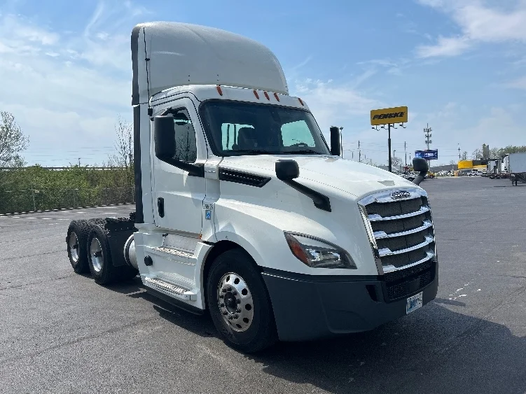 2019 Freightliner Cascadia in Indianapolis, IN