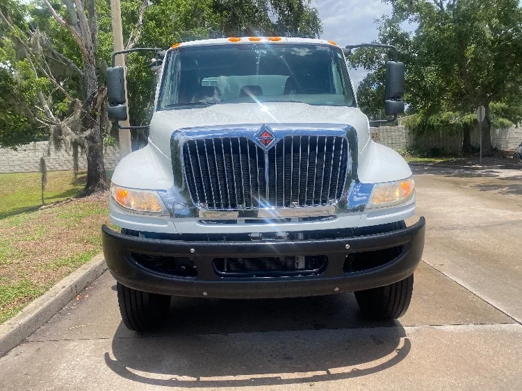 2020 International MV in Tampa, FL — photo 2
