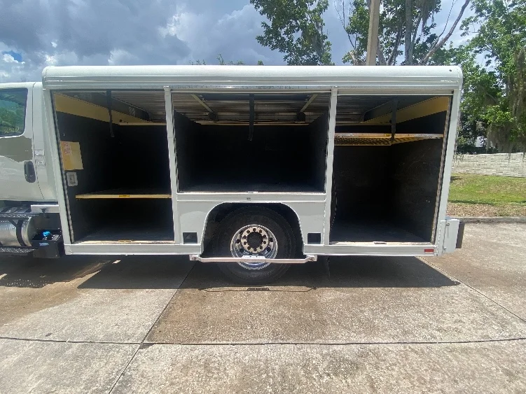 2020 International MV in Tampa, FL — photo 8