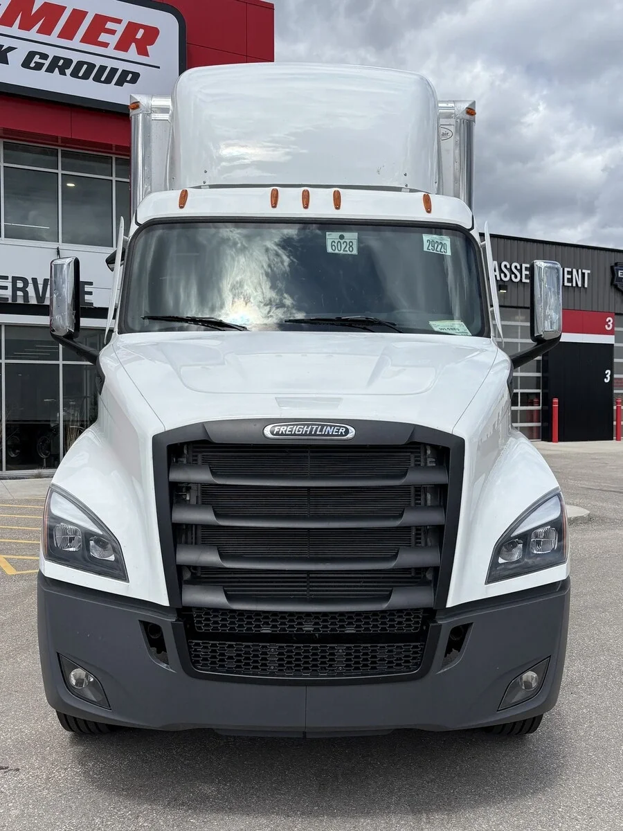 2026 Freightliner Cascadia in St. Catharines, ON — photo 2