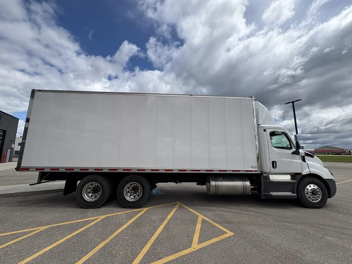 2026 Freightliner Cascadia in St. Catharines, ON — photo 4