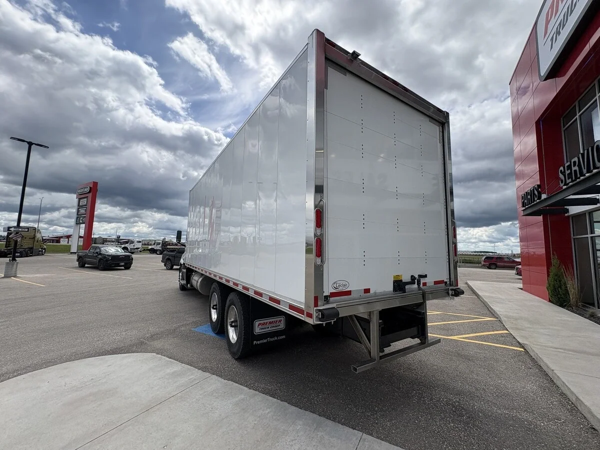2026 Freightliner Cascadia in St. Catharines, ON — photo 7