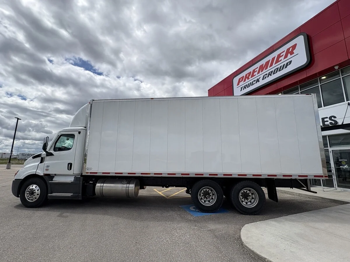2026 Freightliner Cascadia in St. Catharines, ON — photo 8