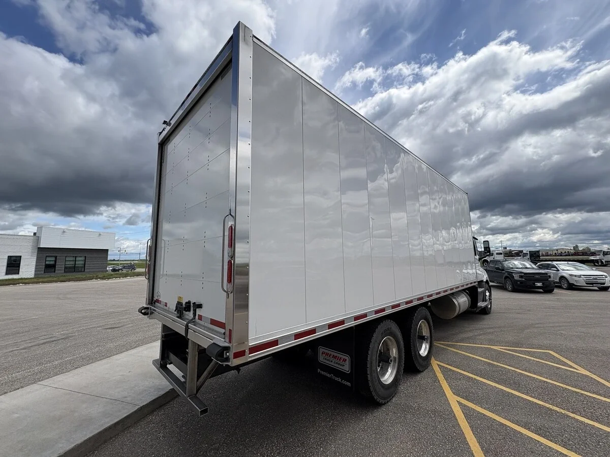 2026 Freightliner Cascadia in St. Catharines, ON — photo 5