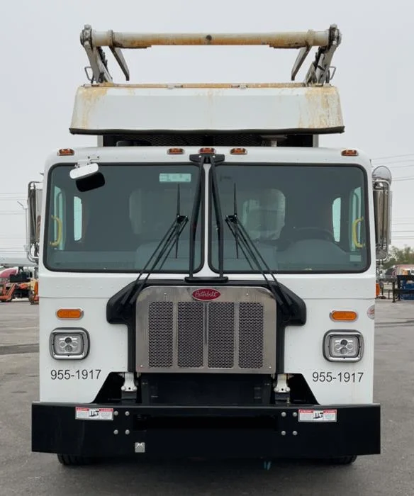 2025 Peterbilt 520 — photo 4