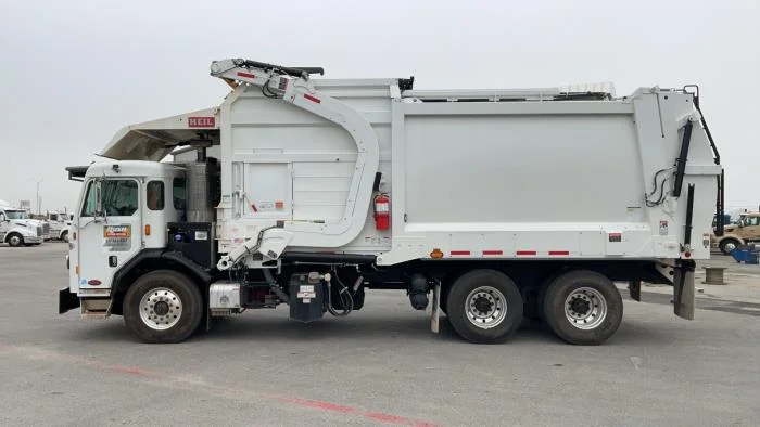 2025 Peterbilt 520 — photo 5