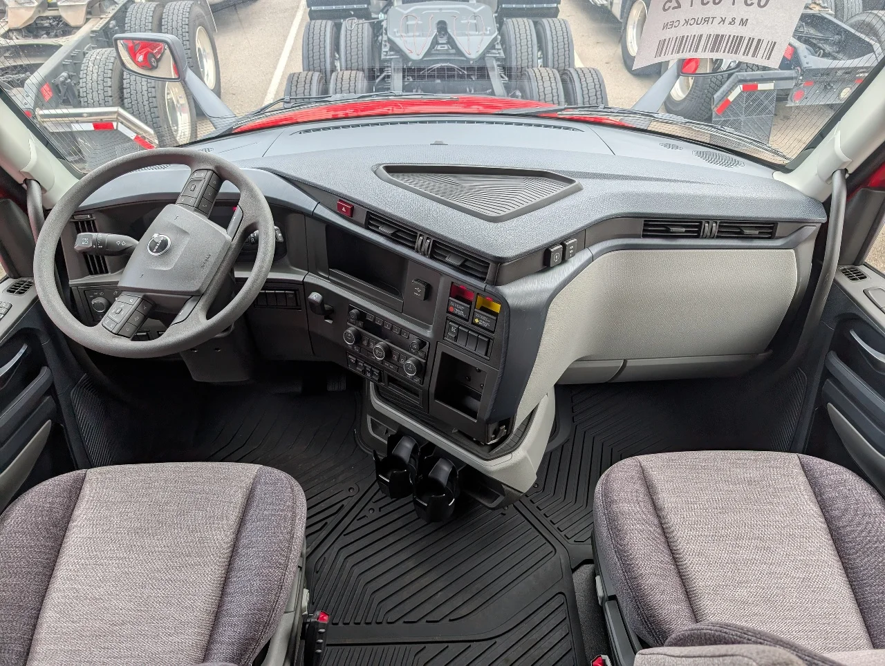 2026 Volvo in Romulus, MI — photo 8