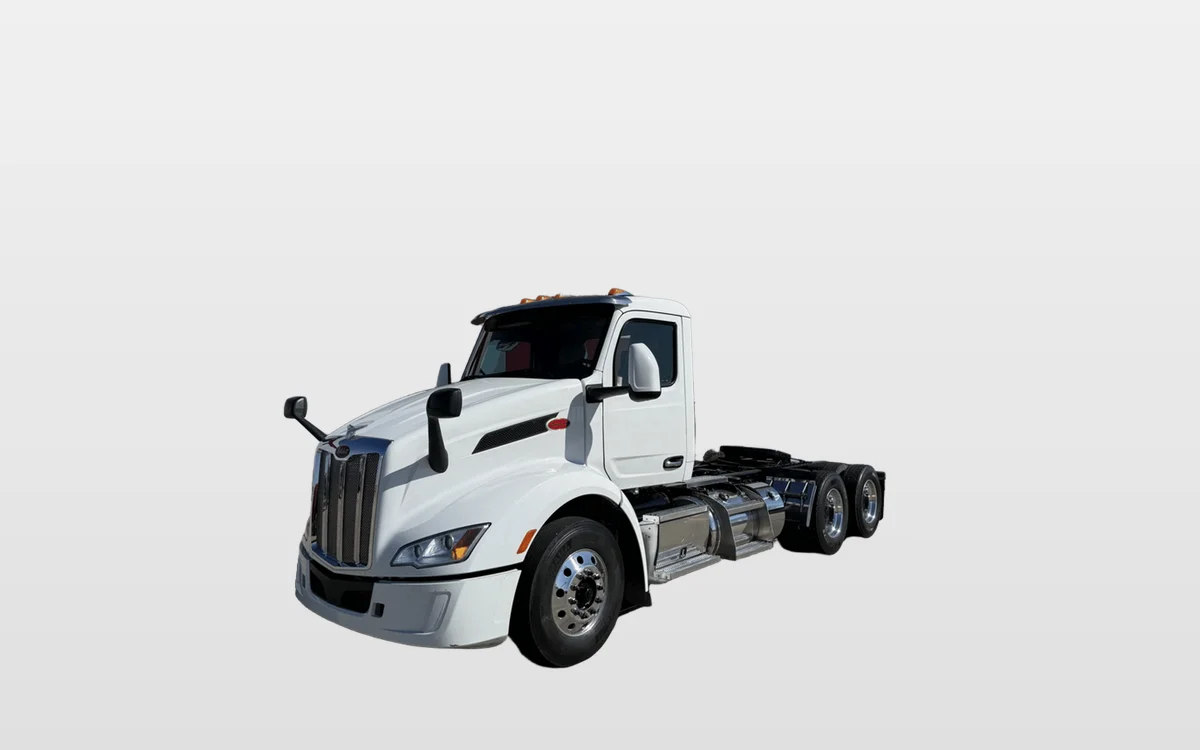 2023 Peterbilt - image 1