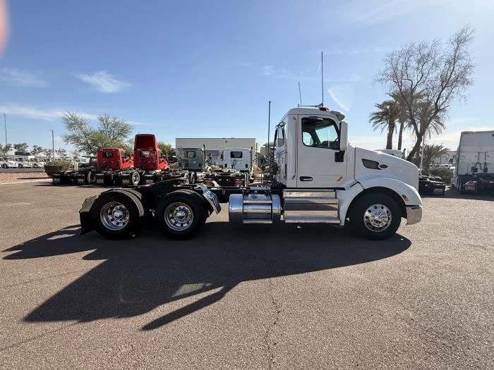 2020 Peterbilt 579 - image 7