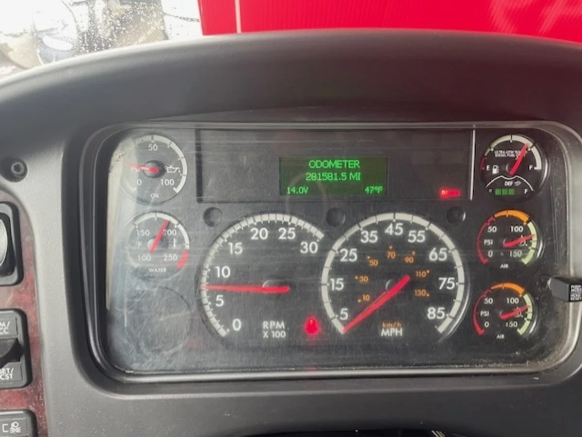 2019 Freightliner M2 106 in Farmingdale, NY — photo 11