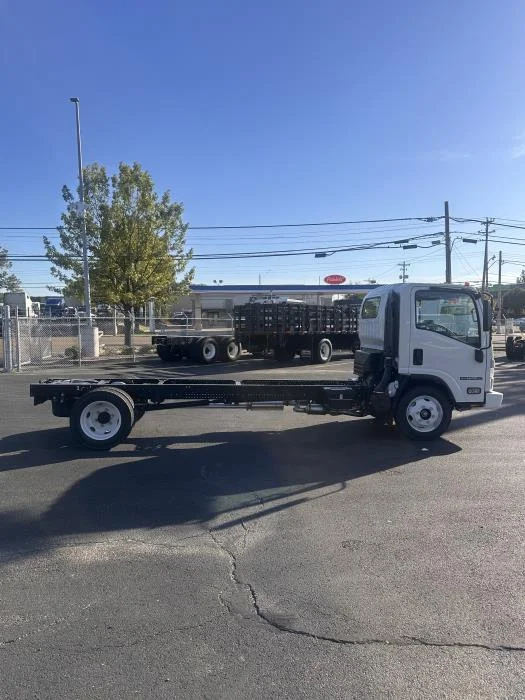 2026 Isuzu NPR - image 8