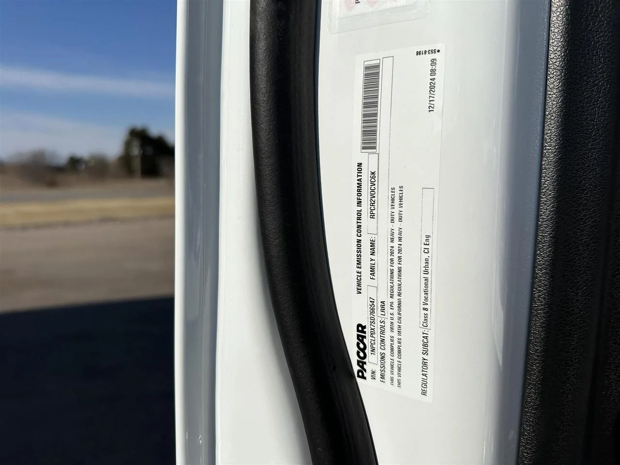 2025 Peterbilt 567 - image 10