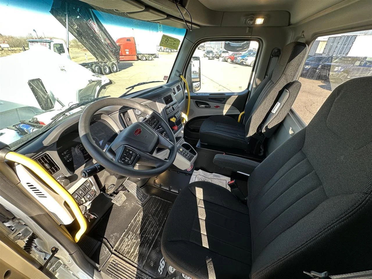 2025 Peterbilt 567 - image 8