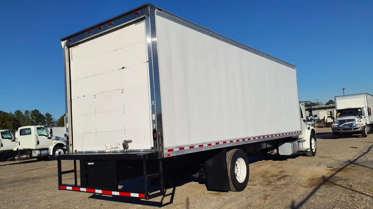 2018 Freightliner M2 106 in Birmingham, AL — photo 4
