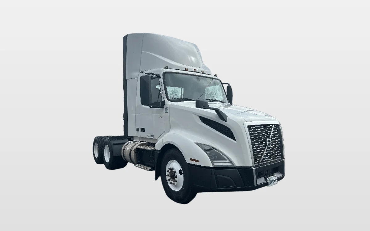 2022 Volvo VNL 300 - image 1