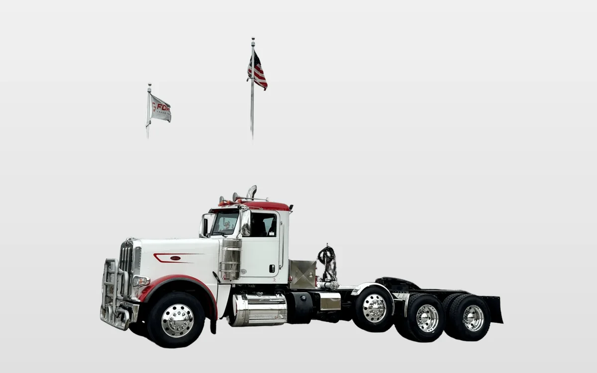 2023 Peterbilt 389 - image 1