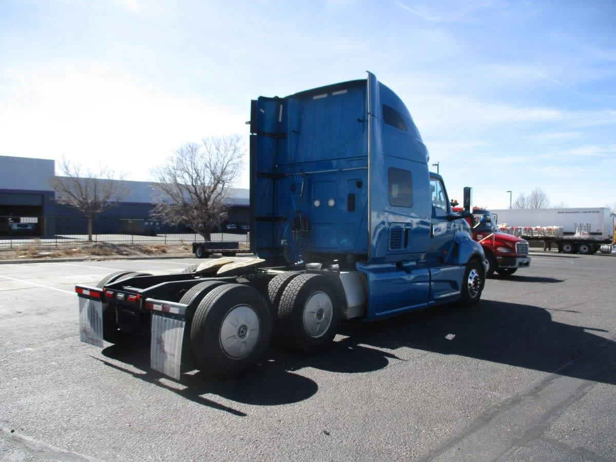 2021 International LT in Phoenix, AZ — photo 4