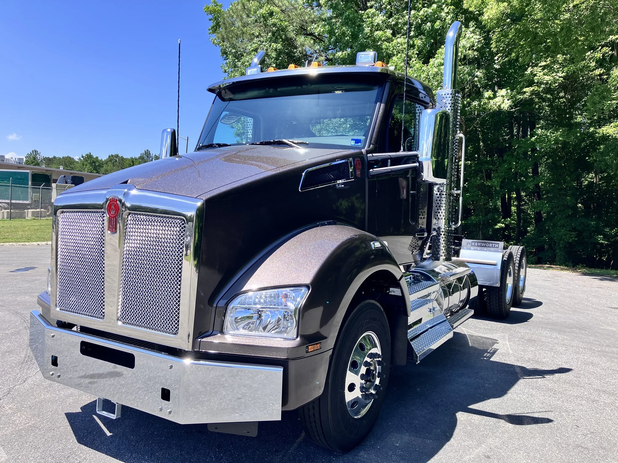 2027 Kenworth T880 in Richmond, VA — photo 3