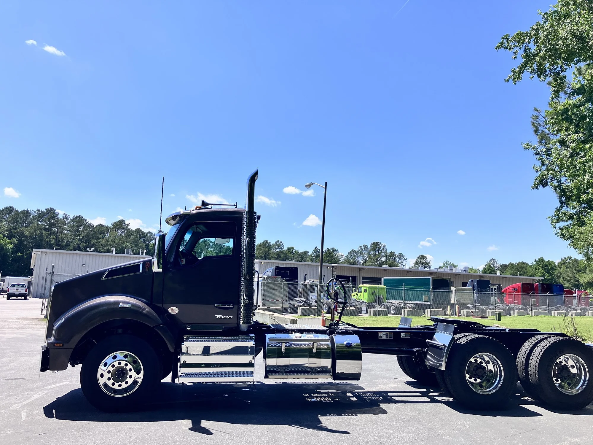 2027 Kenworth T880 in Richmond, VA — photo 4