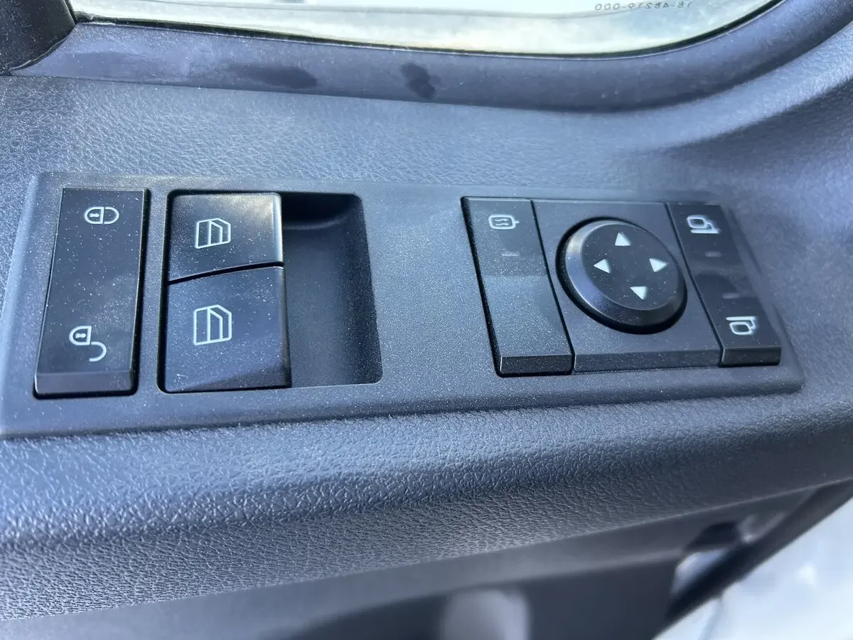 2025 Freightliner M2 106 - image 12