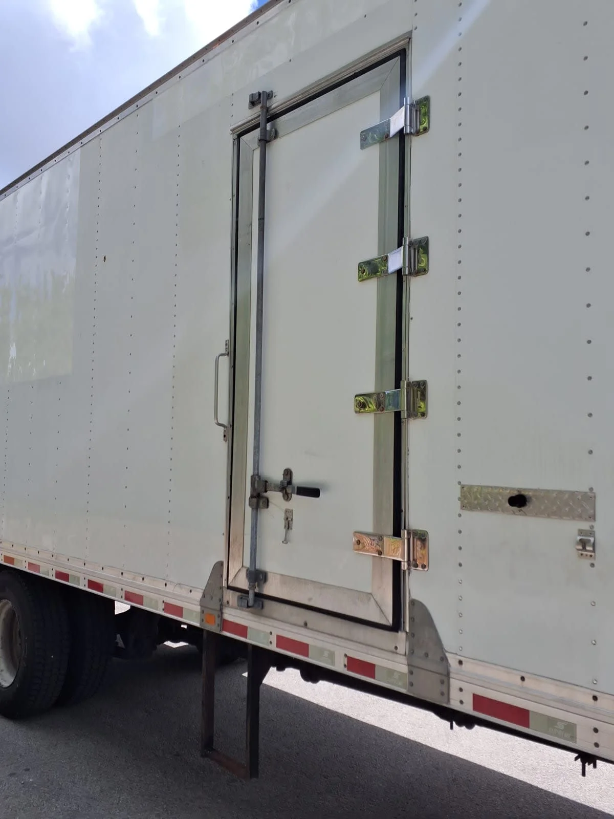 2019 International MV - image 11