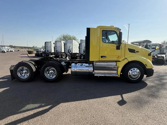2021 Peterbilt 579 in Phoenix, AZ — photo 7