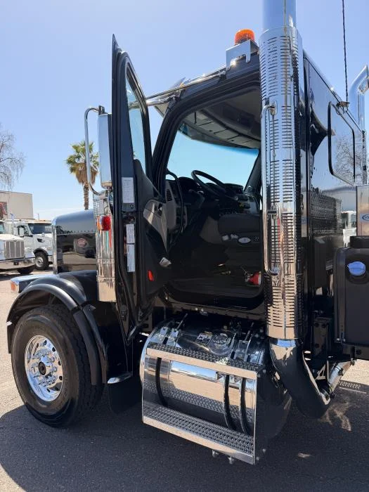2027 Peterbilt 589 in Phoenix, AZ — photo 18