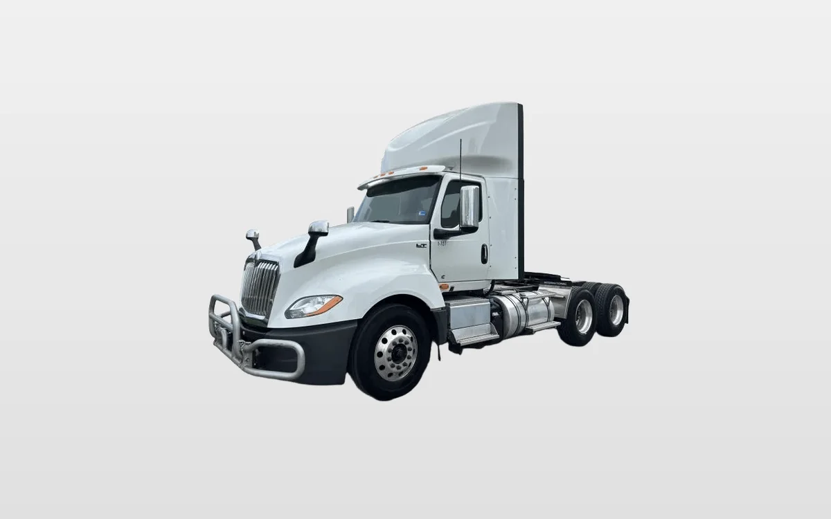 2023 International LT - image 1