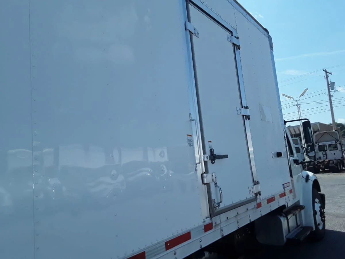 2016 Freightliner M2 106 - image 13