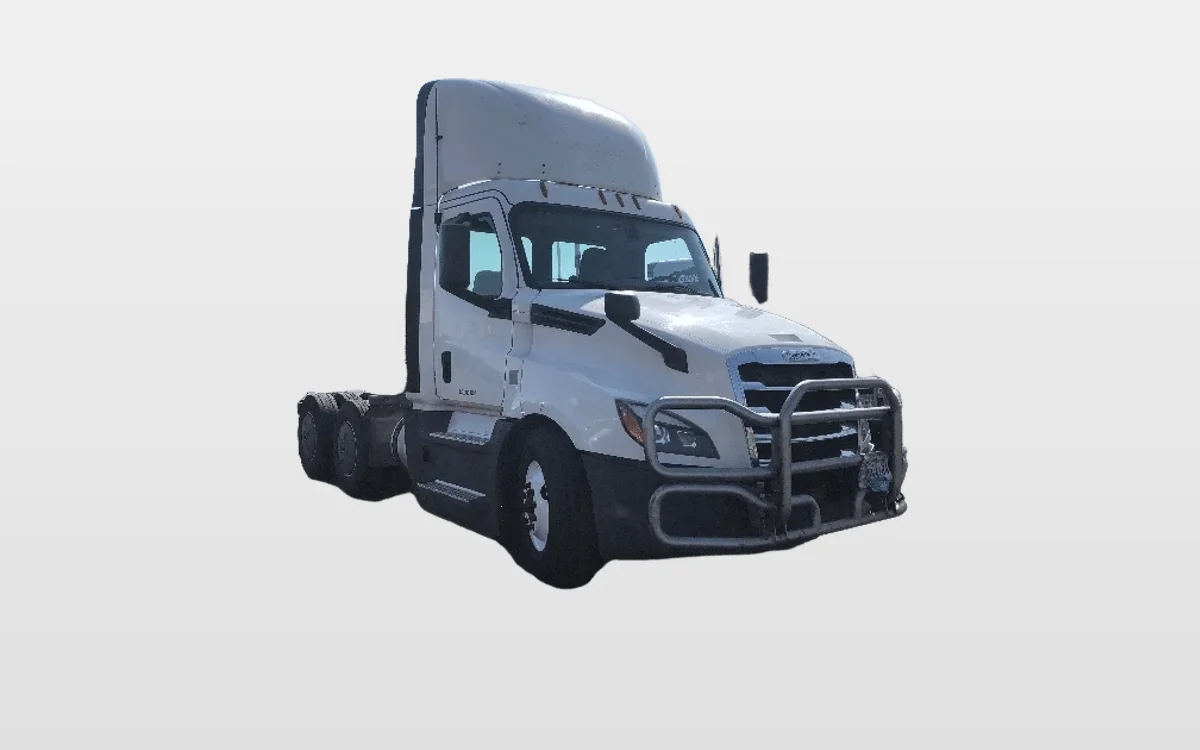 2019 Freightliner Cascadia - image 1