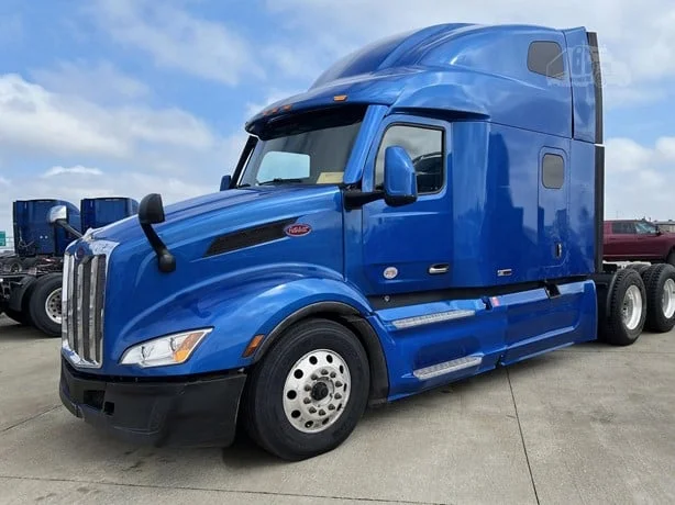 2023 Peterbilt 579 in Location: Lithia Springs, GA — photo 6