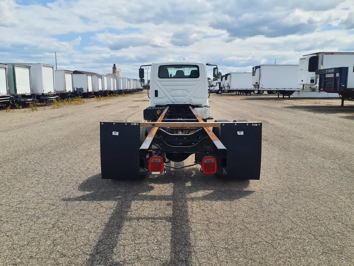 2019 International 4300 in Wayland, MI — photo 5