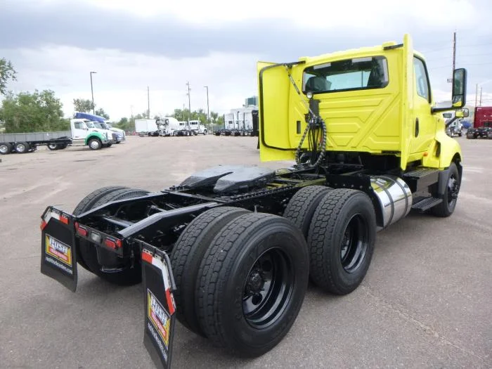 2023 International LT — photo 6