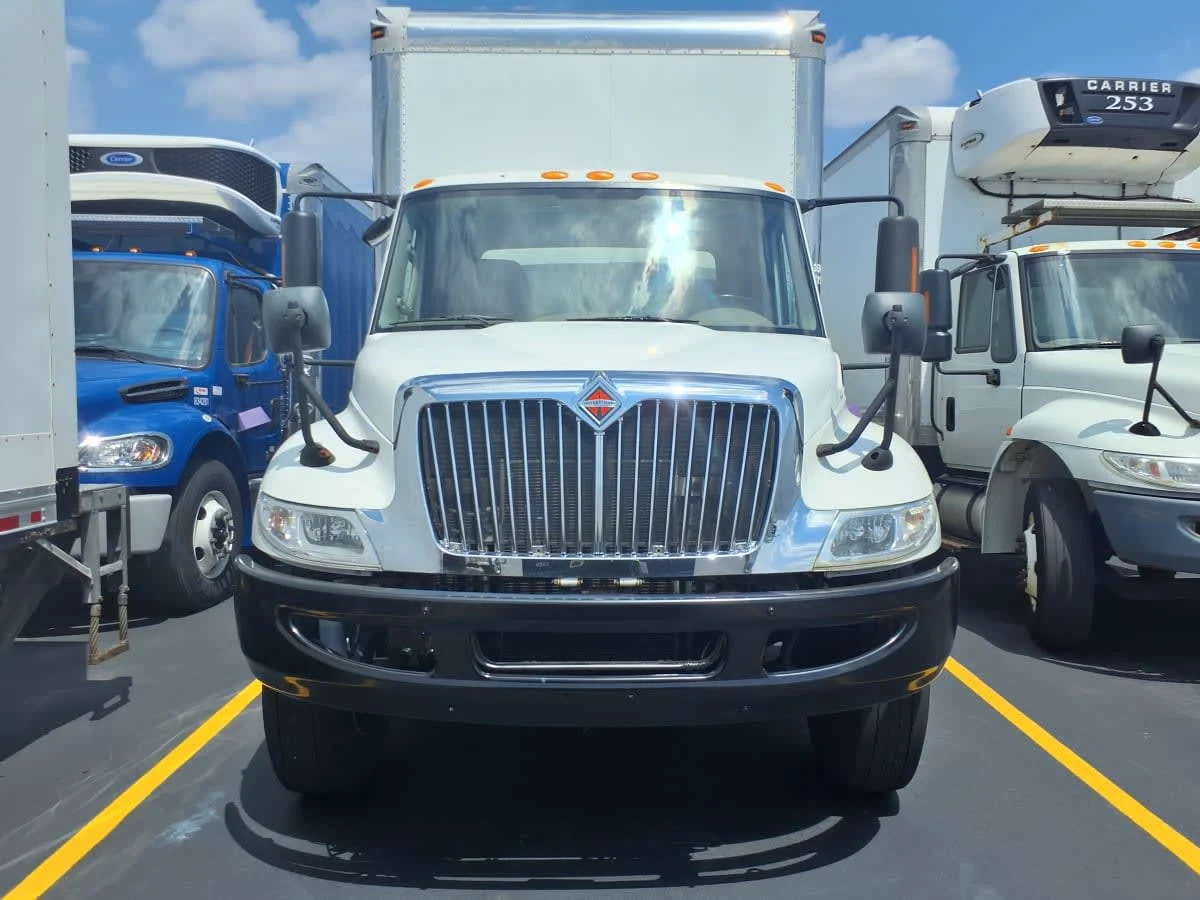 2019 International 4300 in Taylor, MI — photo 2