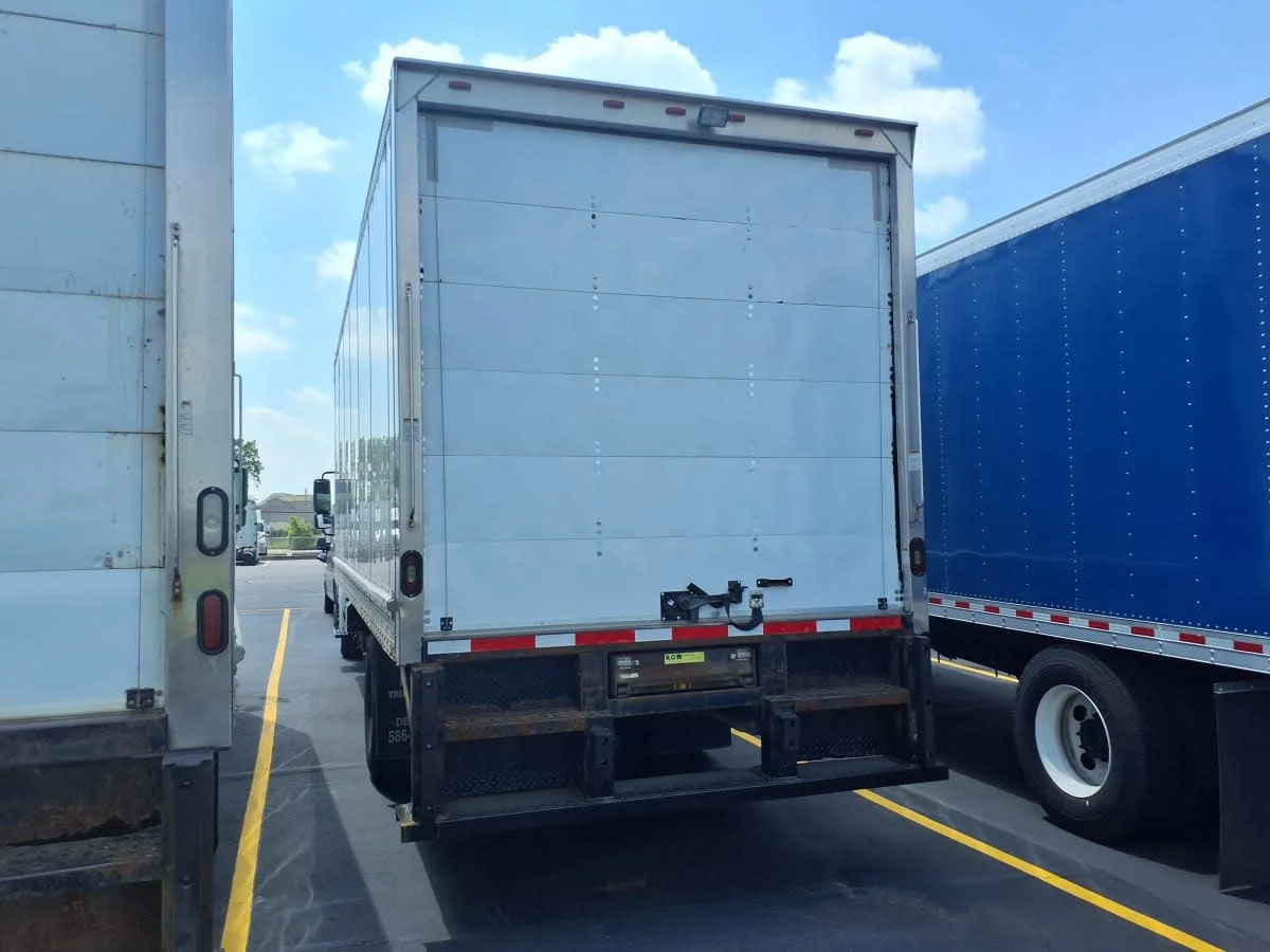 2019 International 4300 in Taylor, MI — photo 4