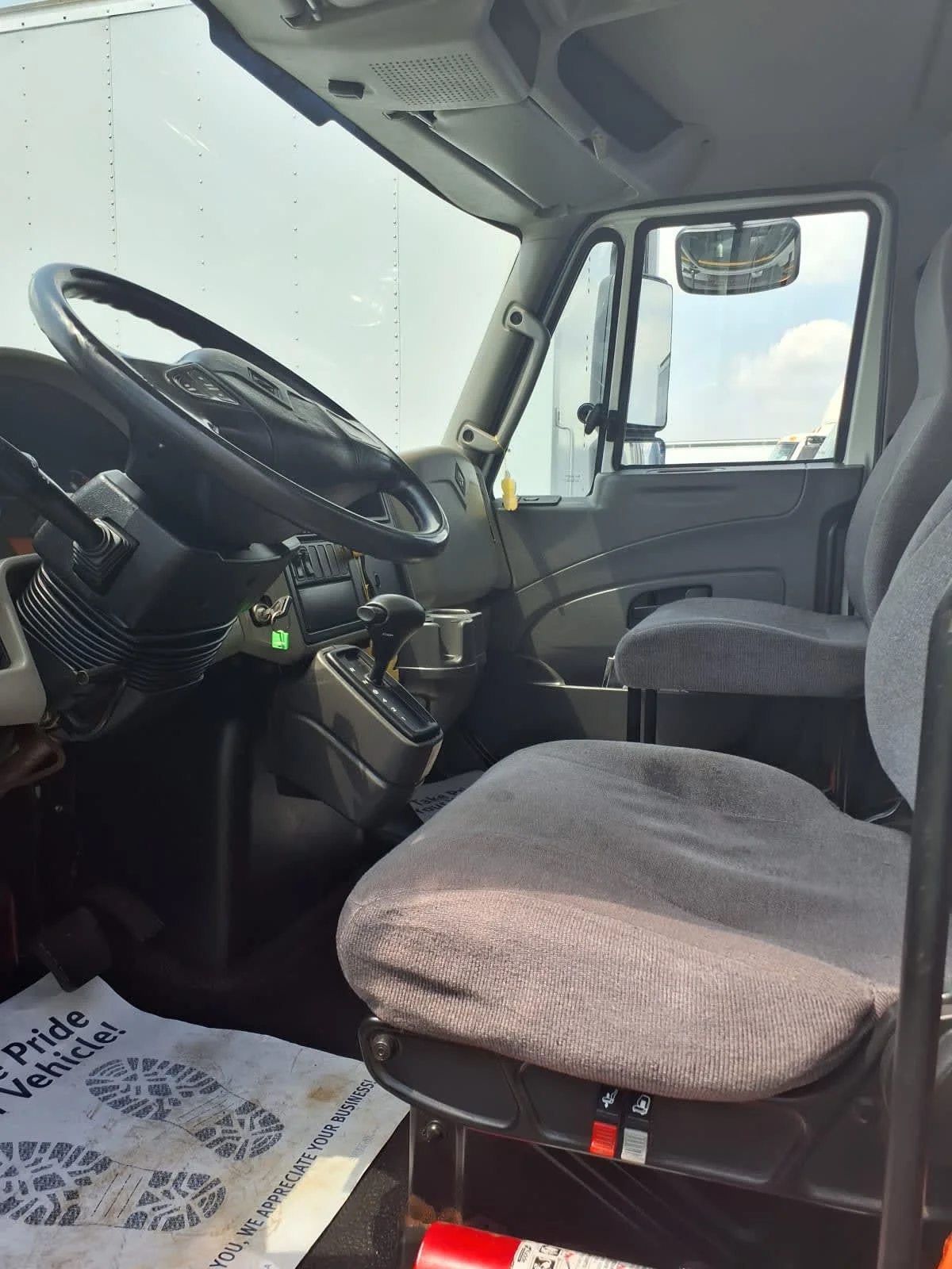 2019 International 4300 in Taylor, MI — photo 7